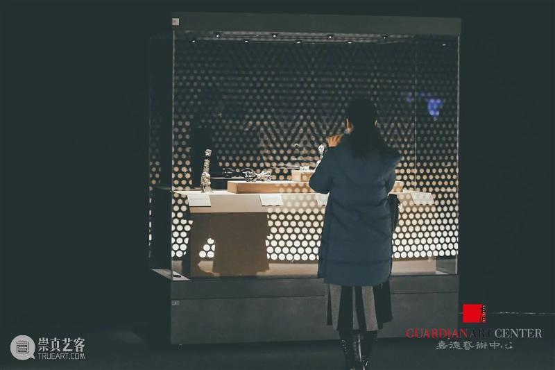 GAC展览 |故宫博物院x嘉德艺术中心联袂呈现《妙宝庄严——故宫博物院藏法器展》 嘉德艺术中心 故宫博物院 妙宝庄严——故宫博物院藏法器展 GAC x嘉德艺术中心 嘉德艺术中心联合主办 嘉德艺术中心 宫廷 器座 之后 开幕式 崇真艺客